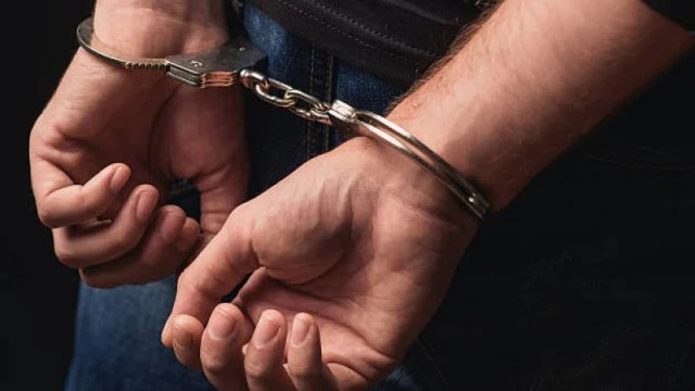 Задържаха  мъж с 94 г кокаин   и близо 900 г амфетамин