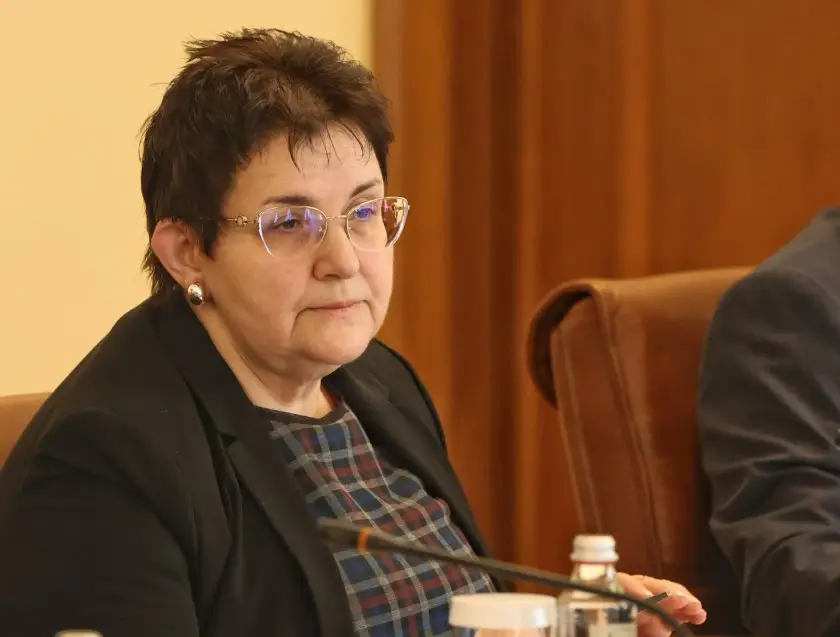 Финансовият министър за твърдения на Чакъров: Недопустимо е народен представител да подкопава устоите на държавността