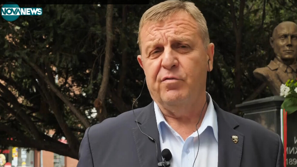 Каракачанов: Разбилият се самолет е бил на 50 метра височина, според мен това е причината за катастрофата