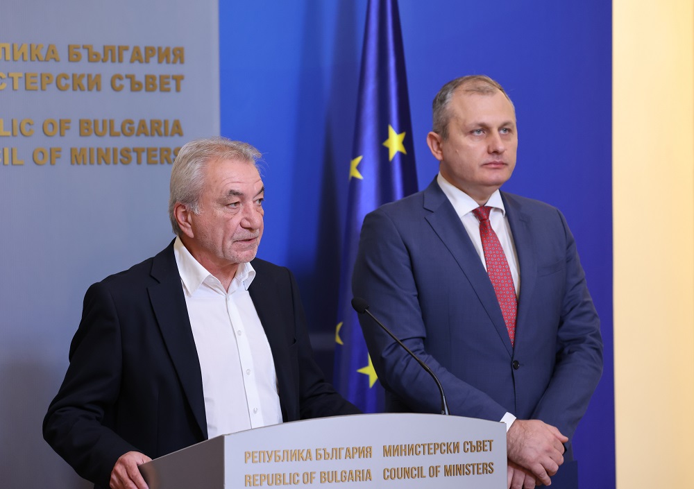 МЕУ: В над 98% от секциите е имало излъчване на живо от видеонаблюдението при броенето на бюлетините