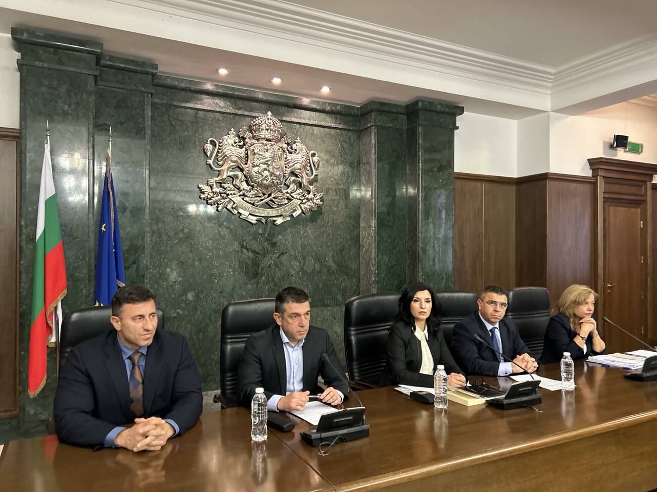 Разкрита е схема за фиктивни сделки с гориво, освободено от акциз, ощетила хазната с милиони