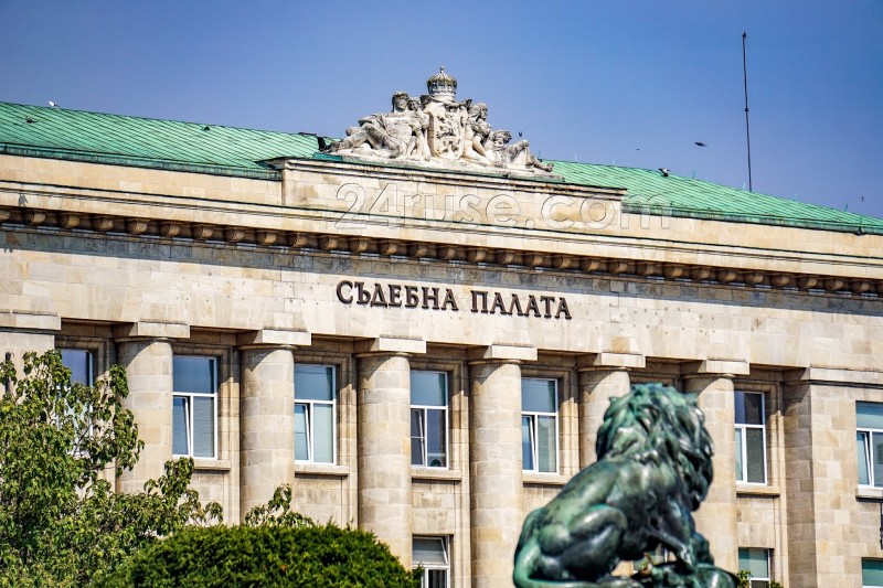 Първите стажант-юристи за 2025 г. встъпиха в длъжност в  Окръжен съд - Русе