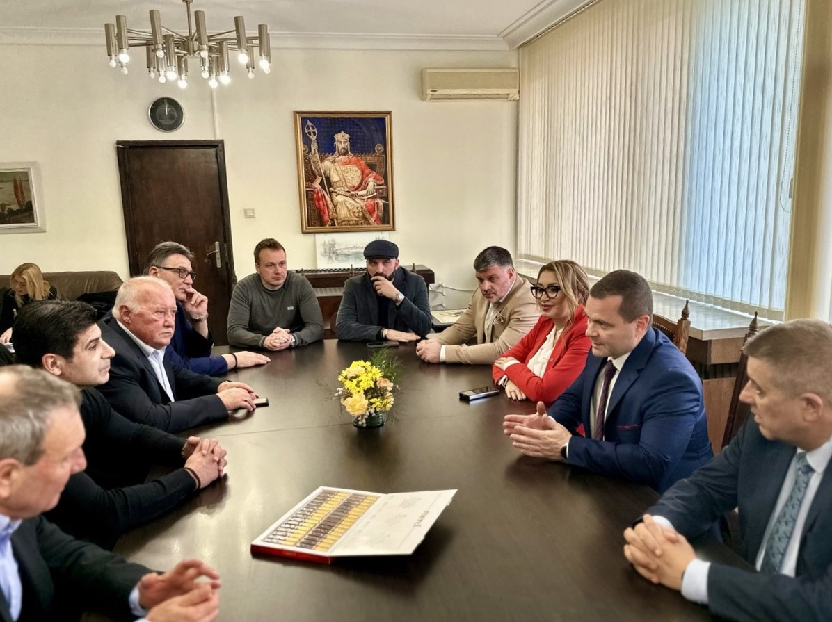 Кметът на Русе и президентът на БФС обсъдиха спортната инфраструктура и развитието на футбола в региона