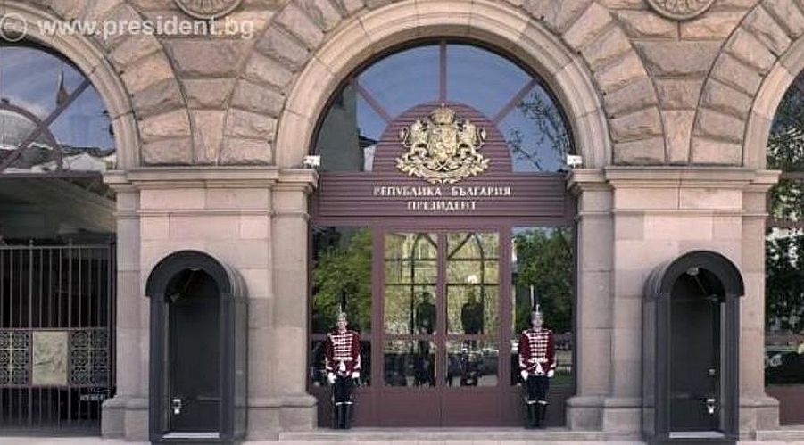 Радев: Твърденията на разследвани за шпионаж в Лондон за техни връзки с „най-висшите ешелони“ на властта у нас са абсурдни