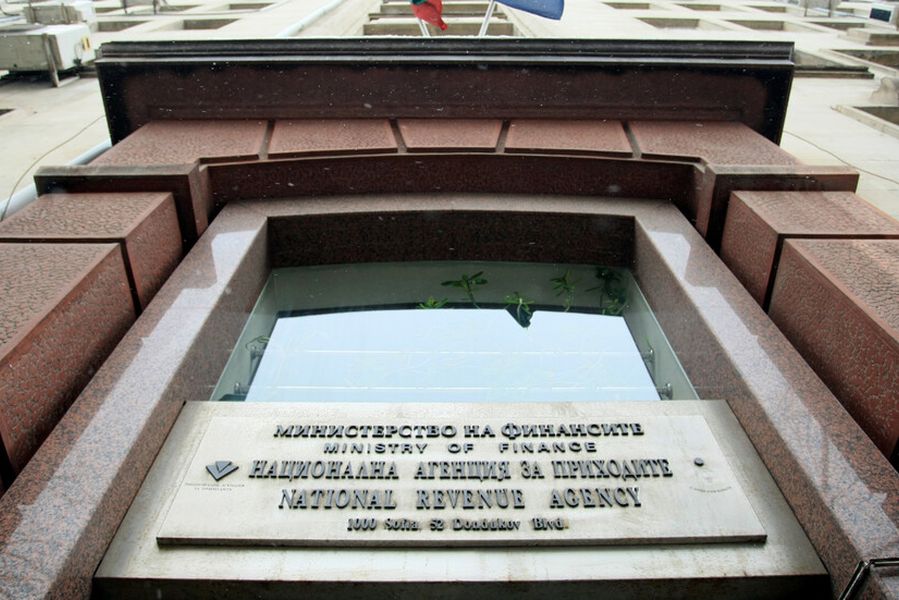 НАП напомня: До 28 февруари работодателите подават справки за изплатени през 2024 г. доходи на физически лица
