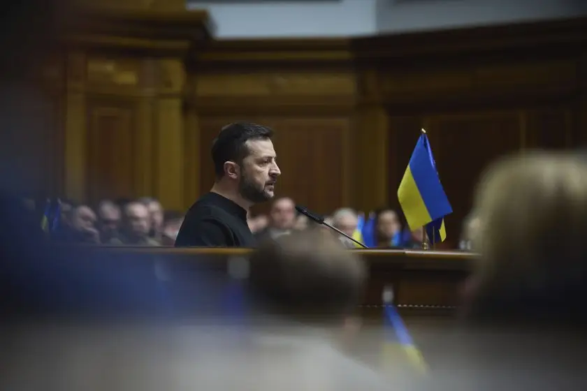 Украинският парламент гласува в подкрепа на Зеленски