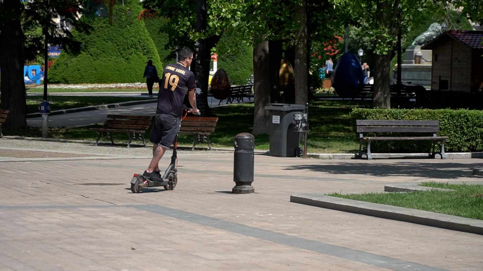 Колко километра вдига тротинетката?